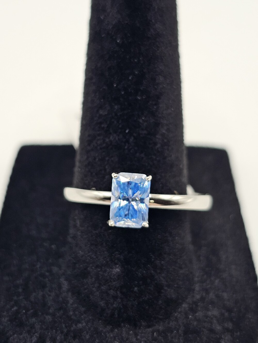 1ct Emerald Light Blue Moissanite S925 Size 9